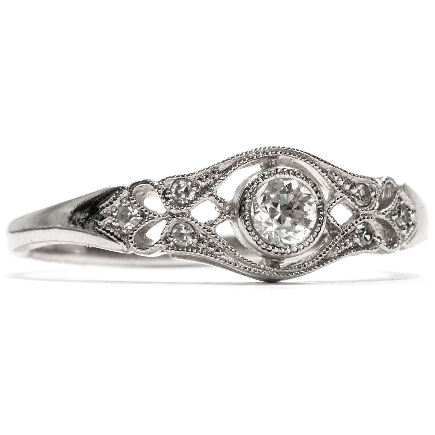 616082-hofer-antikschmuck-Aus-unserer-Werkstatt-Feiner-Platin-Ring-mit-lupenreinem-Diamanten-Lieblingsstueck-in-Platin