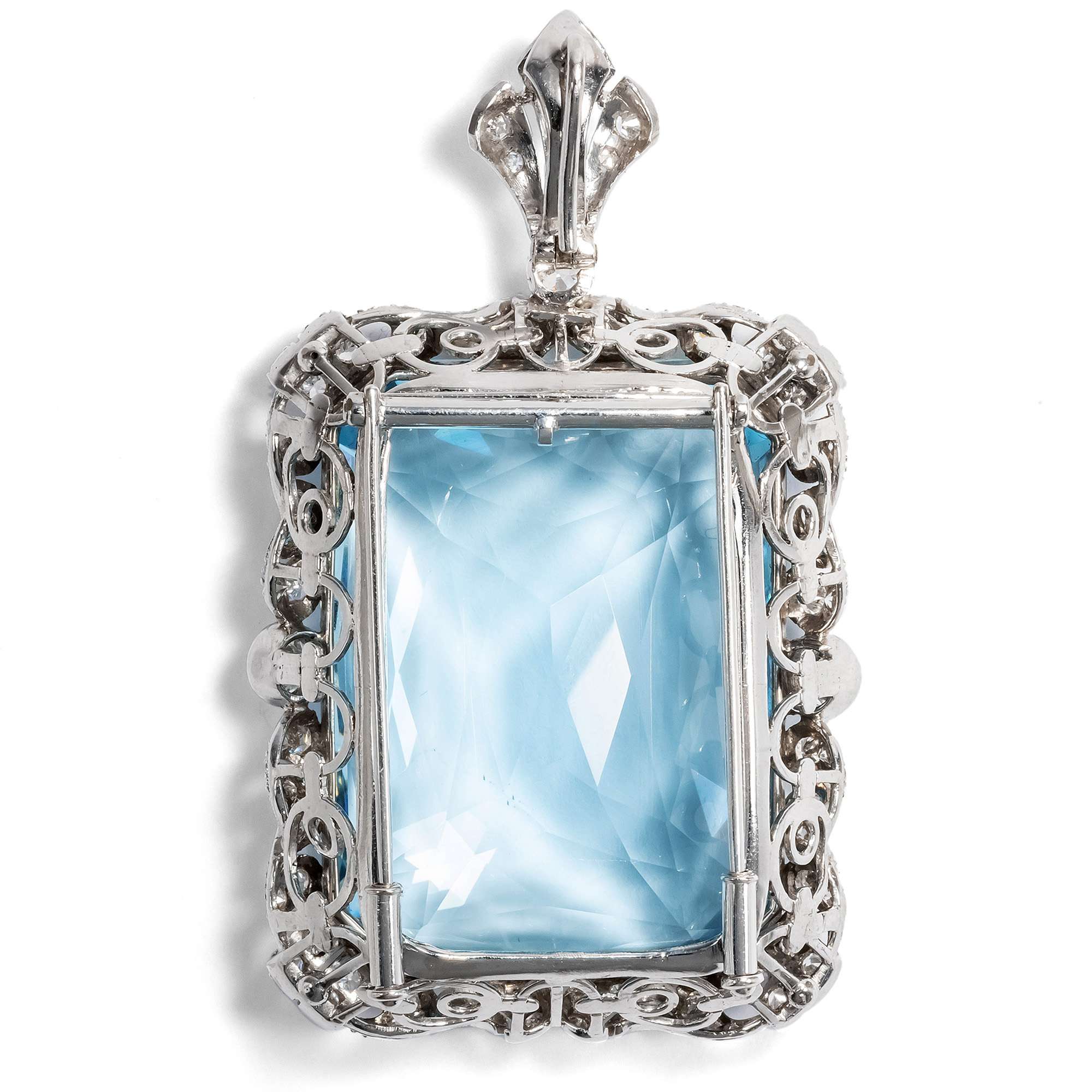 618325-hofer-antikschmuck-Prachtvolle-Anhaenger-Brosche-mit-104-00-ct-Aquamarin-und-Diamanten-1930er-Jahre-Ein-Fenster-zum-Meer_3