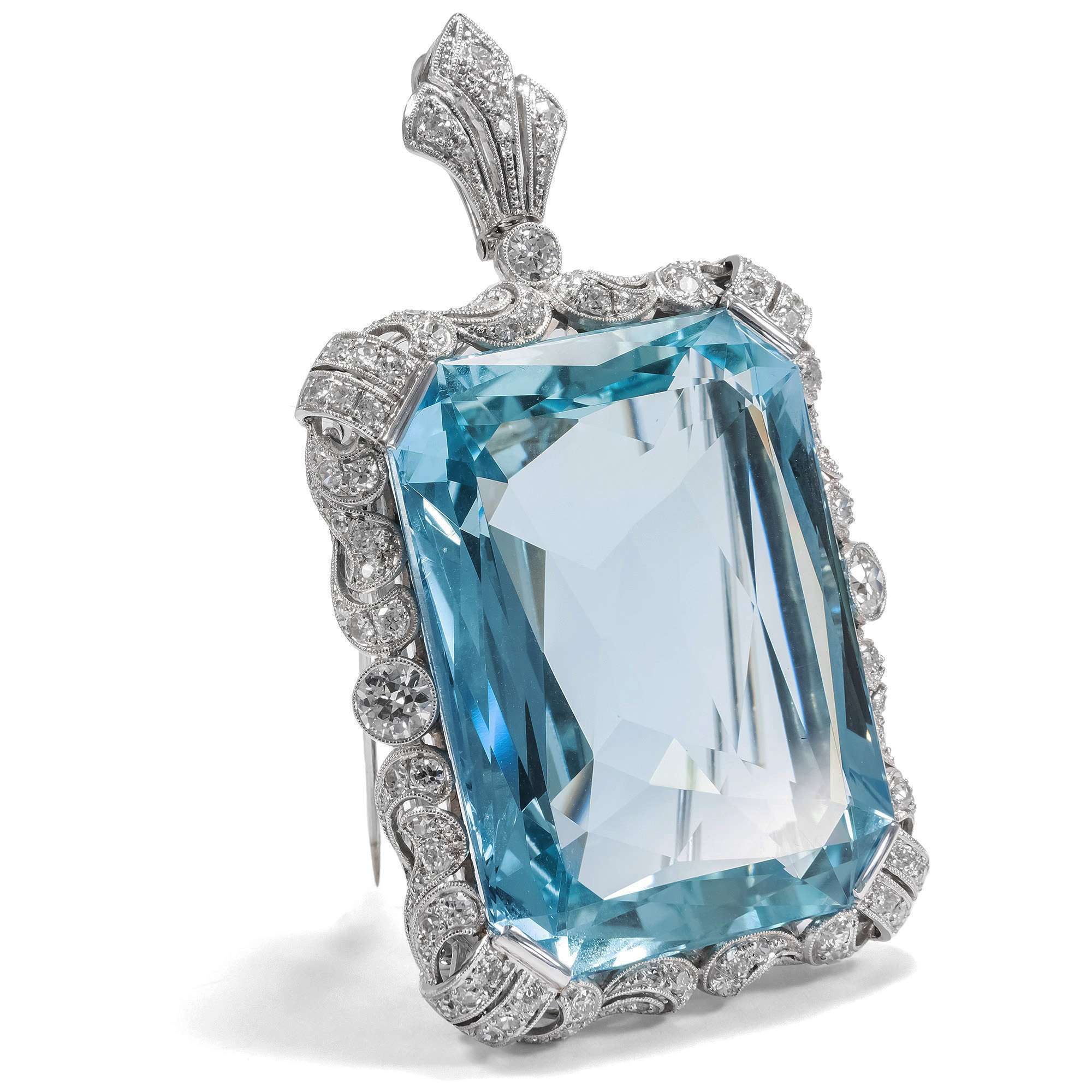 618325-hofer-antikschmuck-Prachtvolle-Anhaenger-Brosche-mit-104-00-ct-Aquamarin-und-Diamanten-1930er-Jahre-Ein-Fenster-zum-Meer_4