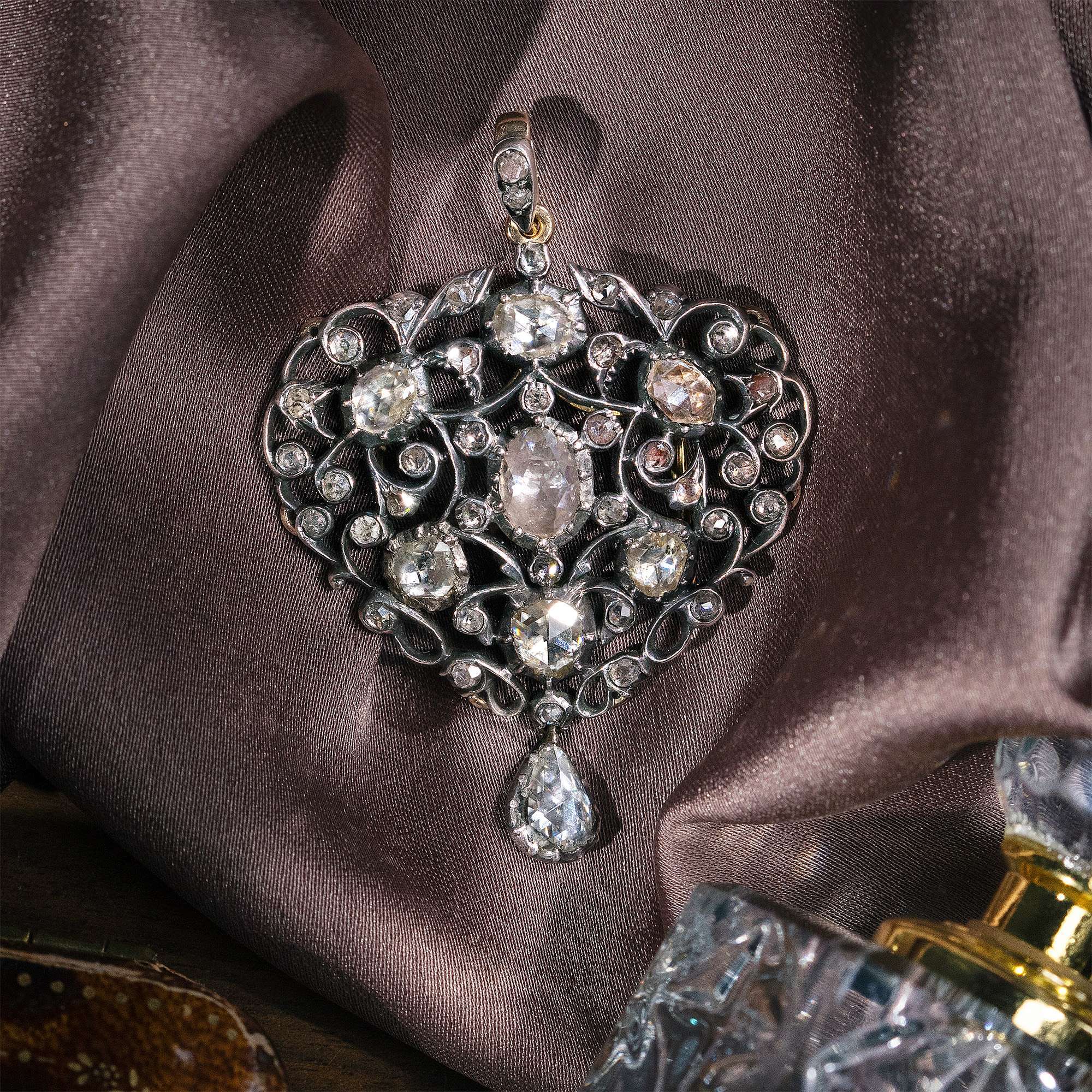 624037-hofer-antikschmuck_6