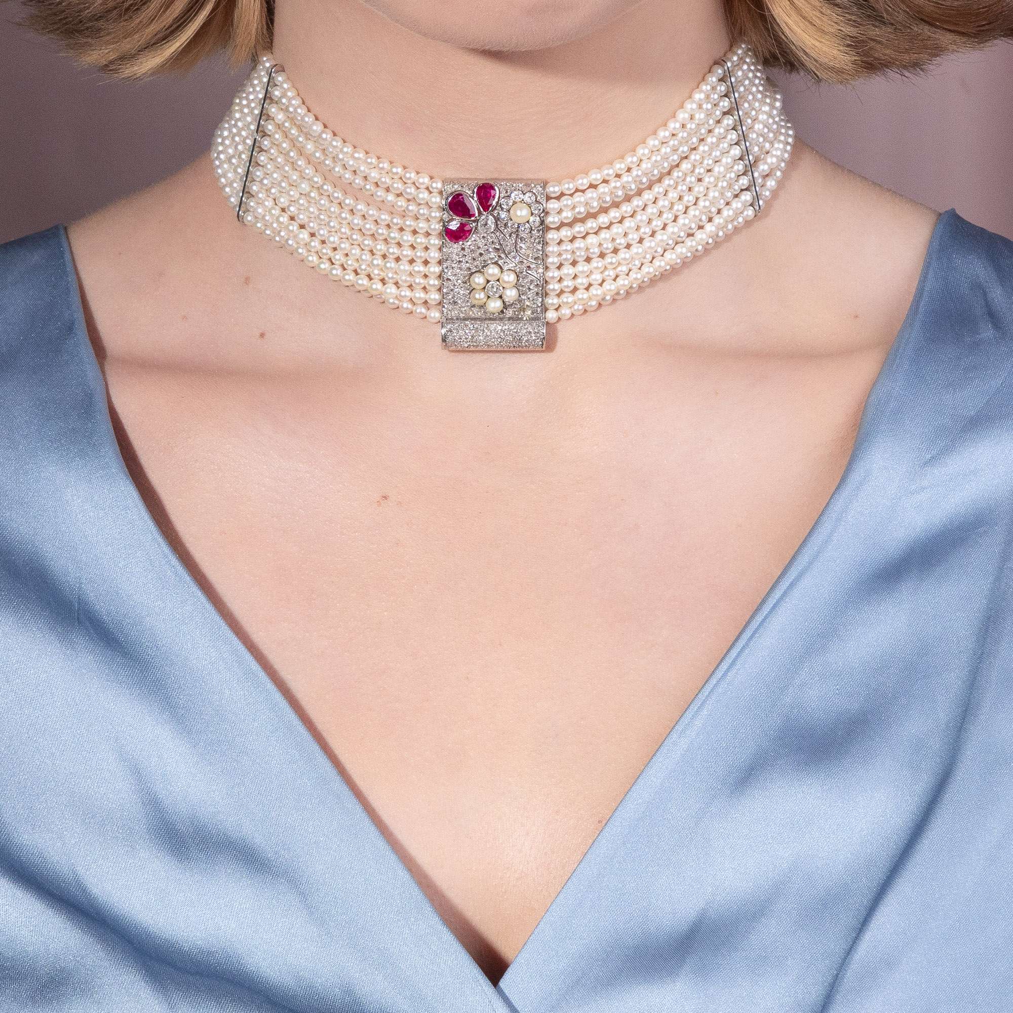 624469-hofer-antikschmuck-Kostbares-Collier-de-Chien-aus-einem-Rubin-und-Diamantclip-des-Art-Deco-um-1930-und-spaeter-Gelungene-Verwandlung_4