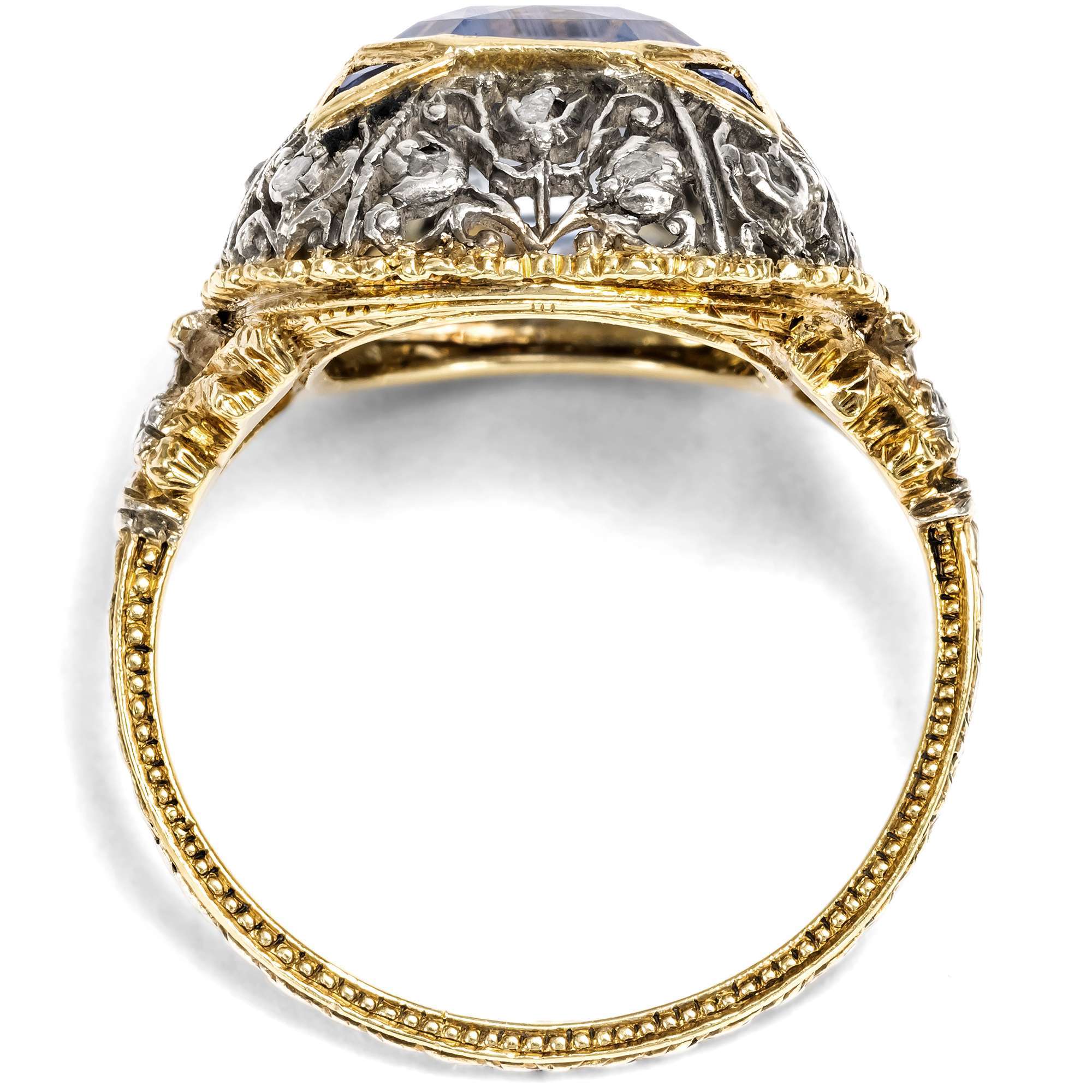 625085-hofer-antikschmuck-Wunderschoener-Ring-mit-unbehandeltem-Saphir-in-Silber-und-Gold-1930er-Jahre-Ein-verwunschener-Garten_3