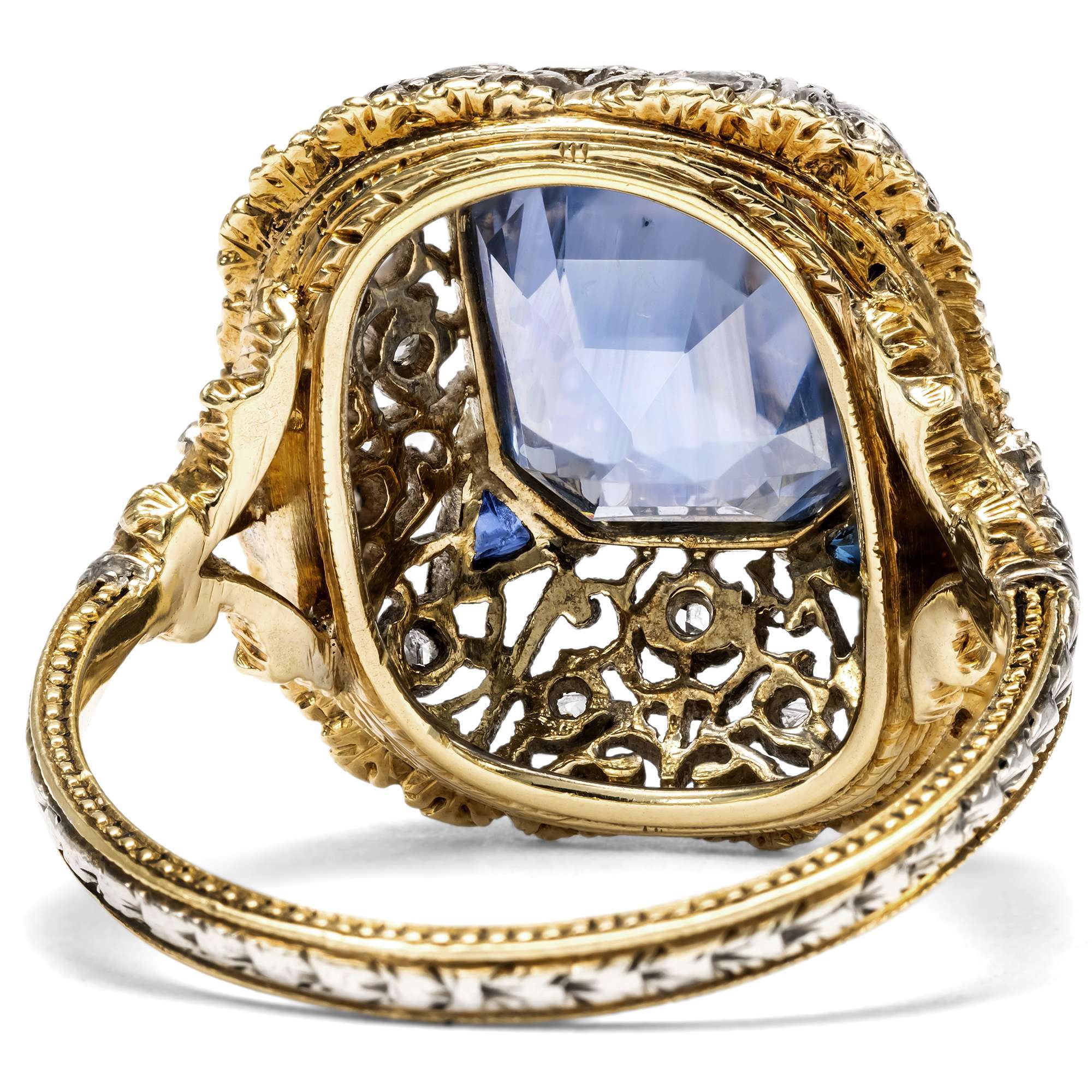 625085-hofer-antikschmuck-Wunderschoener-Ring-mit-unbehandeltem-Saphir-in-Silber-und-Gold-1930er-Jahre-Ein-verwunschener-Garten_6