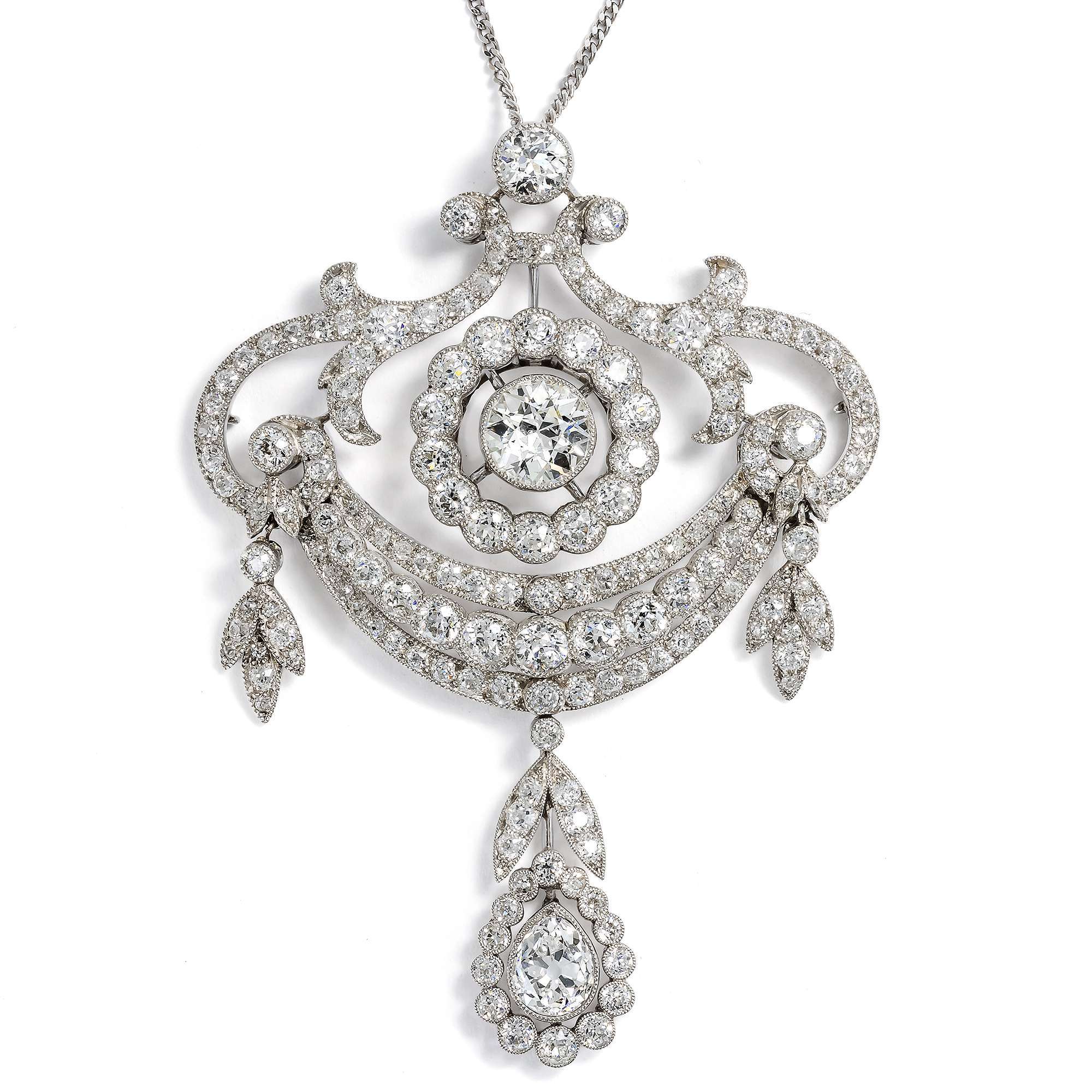 625508-hofer-antikschmuck-Prachtvoller-Anhaenger-mit-6-90-ct-Diamanten-in-Platin-um-1910-Style-Guirlande