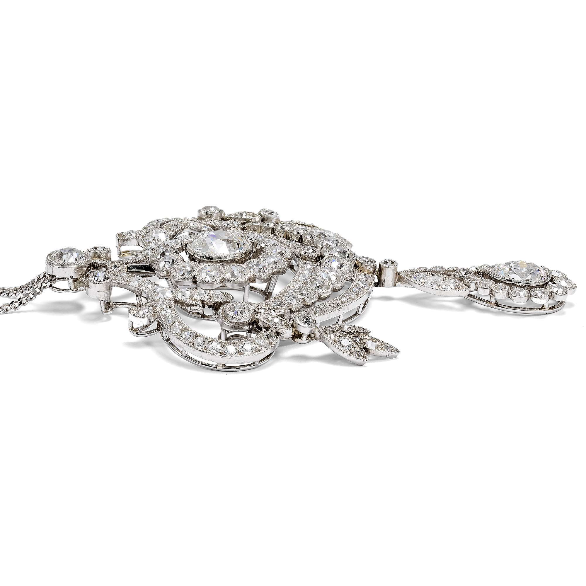 625508-hofer-antikschmuck-Prachtvoller-Anhaenger-mit-Diamanten-in-Platin-um-1910-Style-Guirlande_1