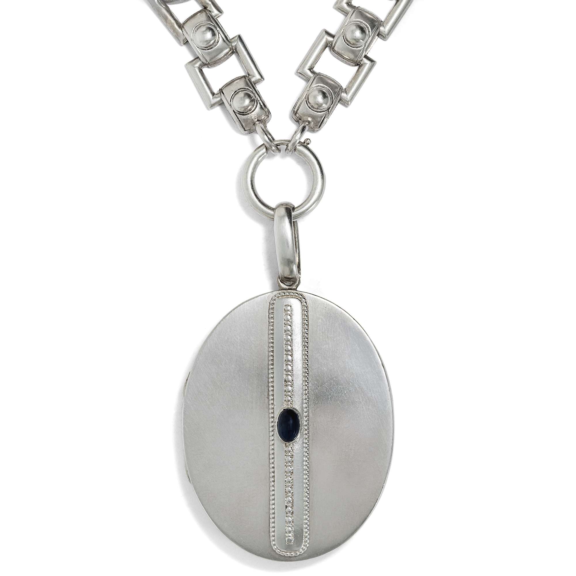 626676-hofer-antikschmuck-Breite-viktorianische-Kette-mit-Medaillon-aus-Silber-England-um-1880-Im-Bilde-bleiben