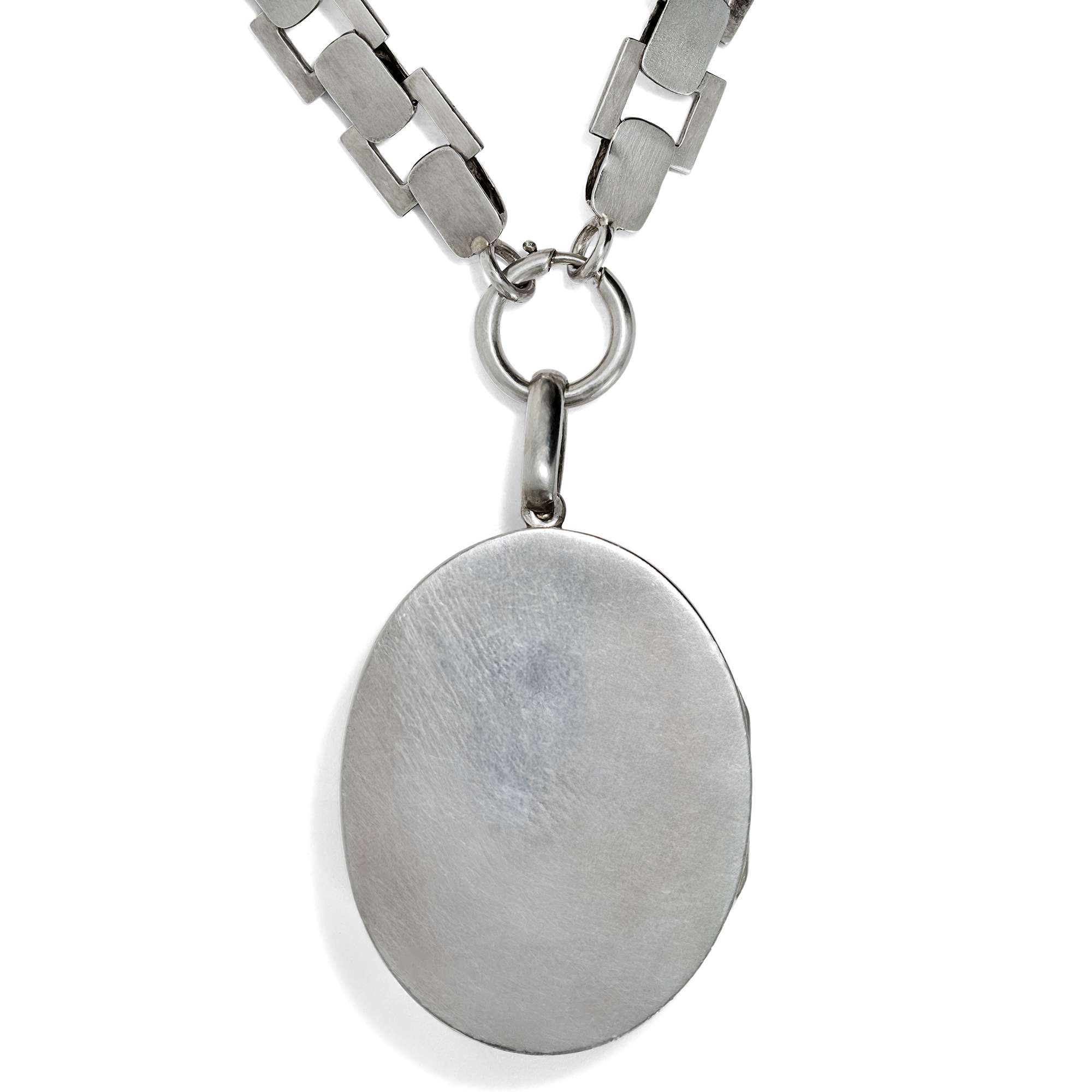 626676-hofer-antikschmuck-Breite-viktorianische-Kette-mit-Medaillon-aus-Silber-England-um-1880-Im-Bilde-bleiben_3