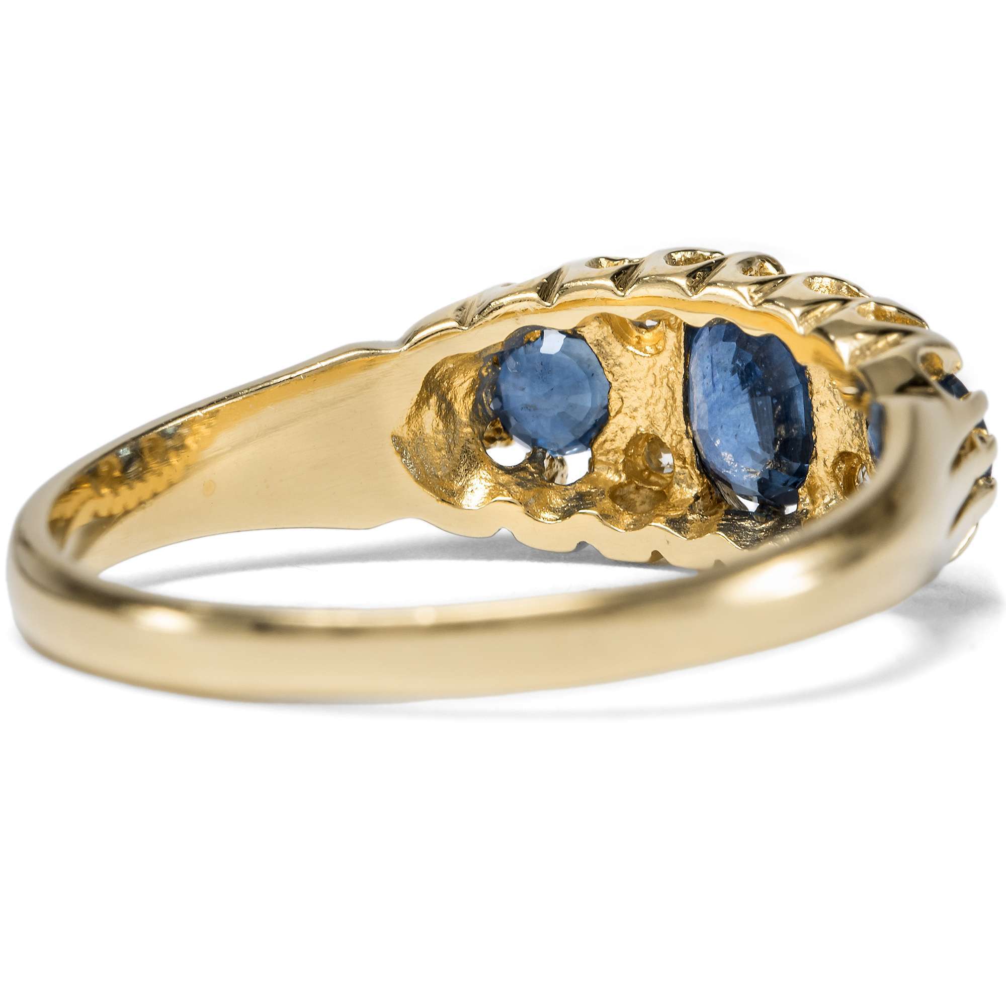 626938-hofer-antikschmuck-Klassischer-Goldring-mit-Saphiren-und-Diamanten-England-um-1990-The-Englishness-of-English-Art_4